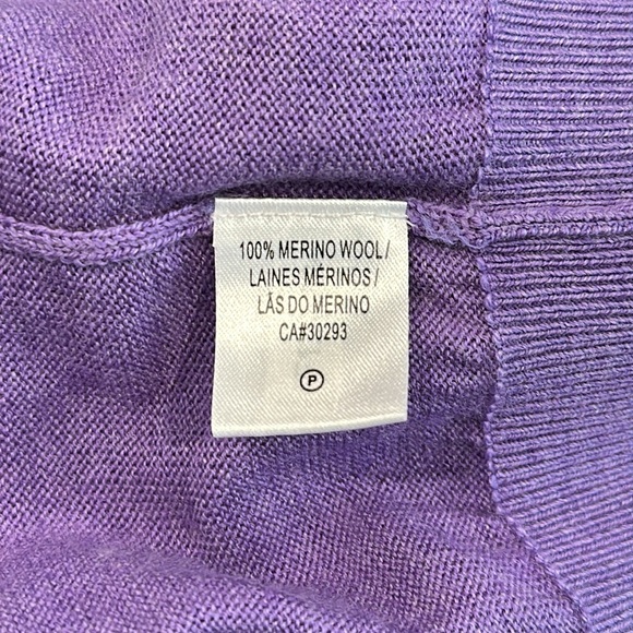 Fairway & Greene V-Neck Sweater Italian Merino in Size Small Lavender Color - Picture 4 of 5